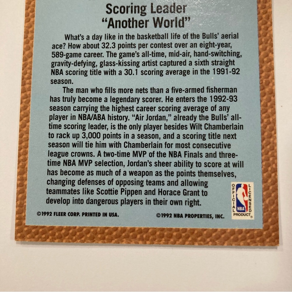 1992-93 Fleer - League Leader Michael Jordan #238 Basketball Card Chicago Bulls - Picture 7 of 8